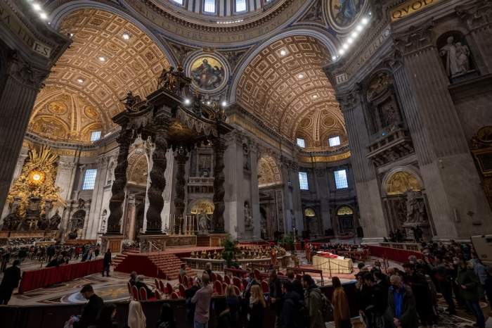 Cómo es el protocolo del Vaticano tras la muerte del Papa