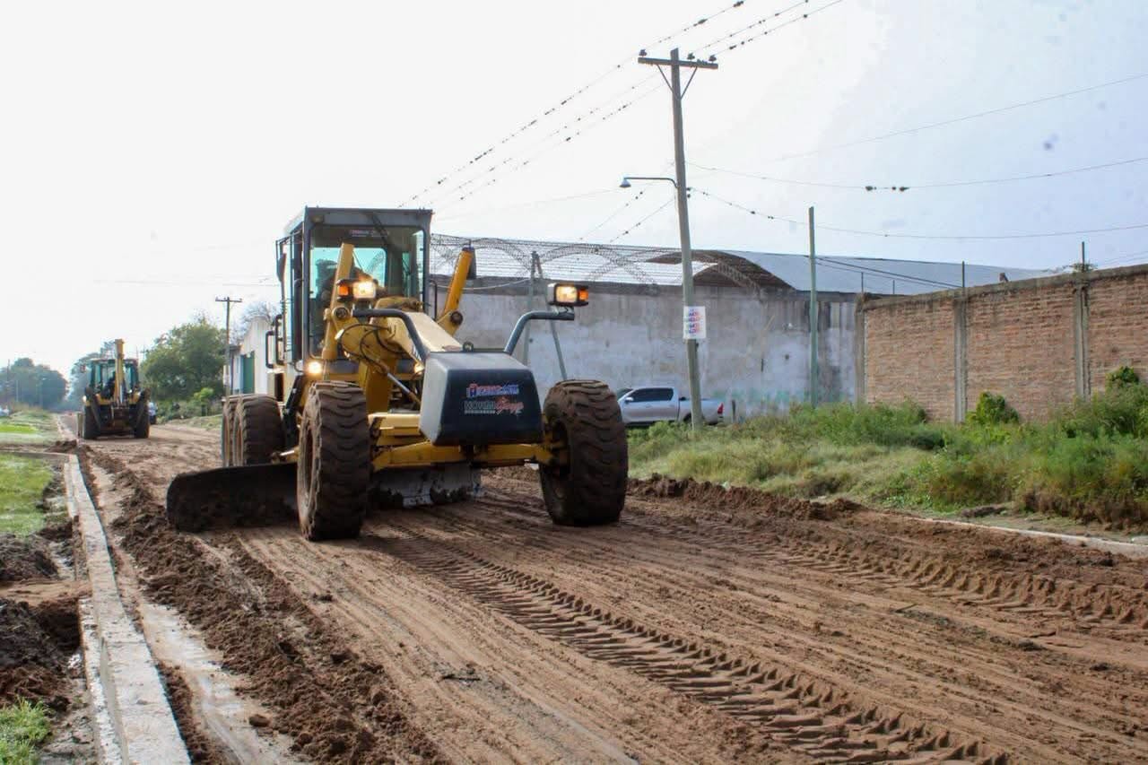 Esquina: Continúan los trabajos de mejora vial sobre calle Antártida Argentina