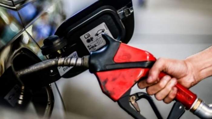 El Gobierno nacional oficializó el autoservicio de combustibles