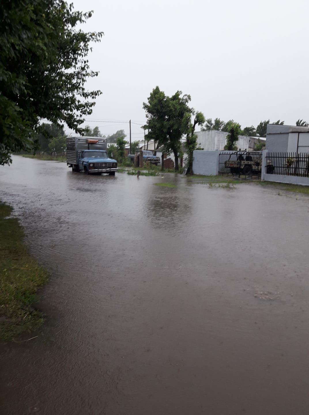 El alerta por tormentas fuertes y precipitaciones para Esquina continúa vigente