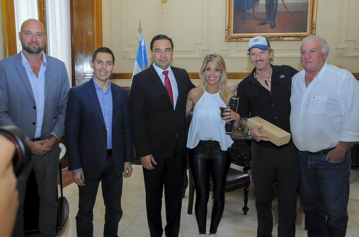 Facundo Arana y Virginia Gallardo en Corrientes como padrinos del Iberá, finalista para ser una de 7 Maravillas Argentinas