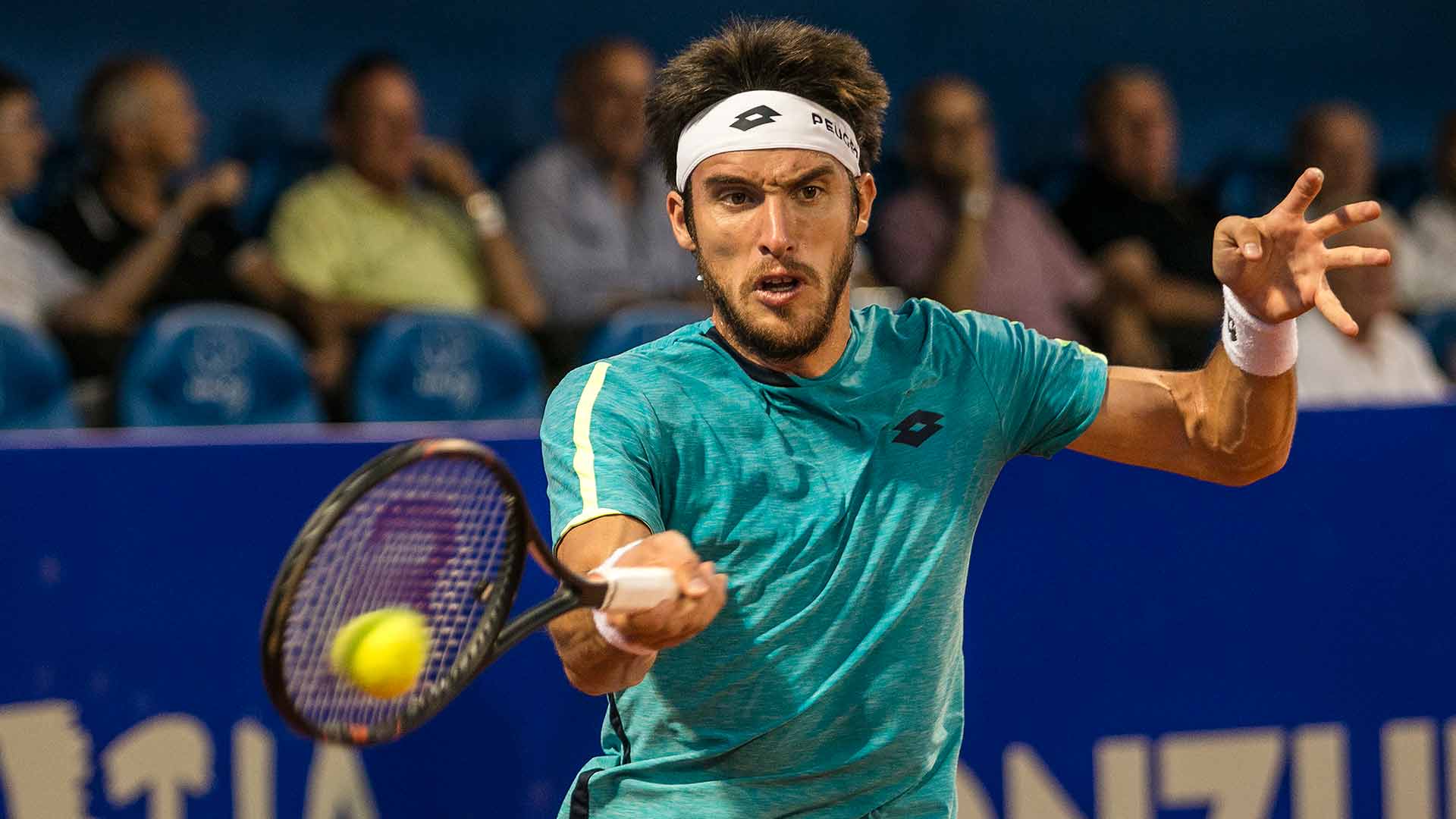 Mayer pone primera en Roland Garros frente el local Julien Benneteau