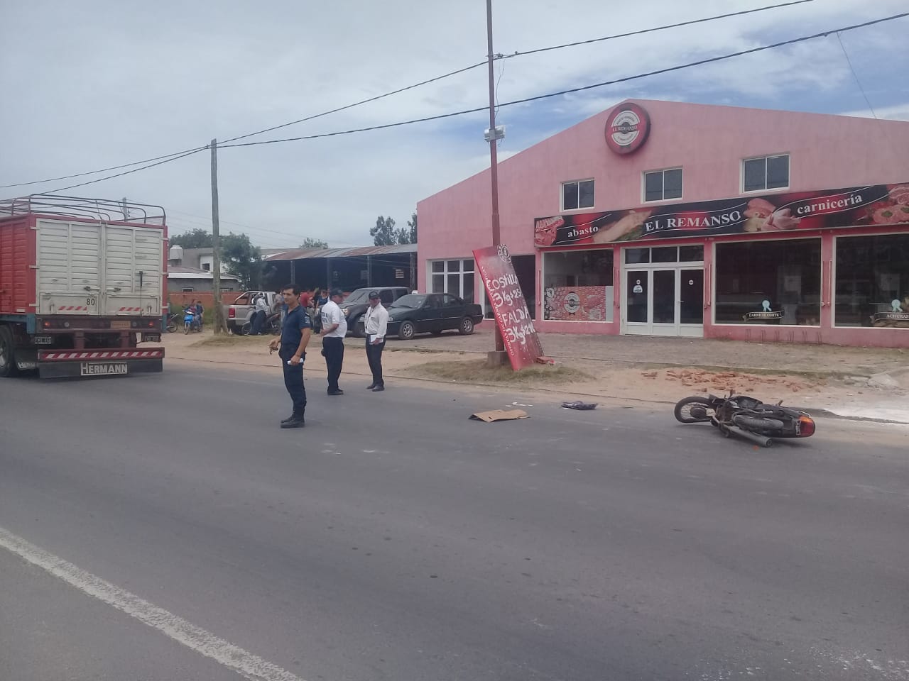 Accidente de tránsito en Ruta 12 y Reconquista dejó a una jóven en estado grave