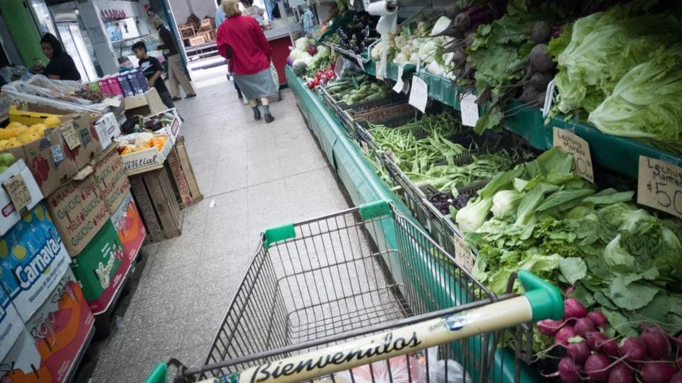 La lista de los 64 nuevos productos esenciales que lanzó el Gobierno