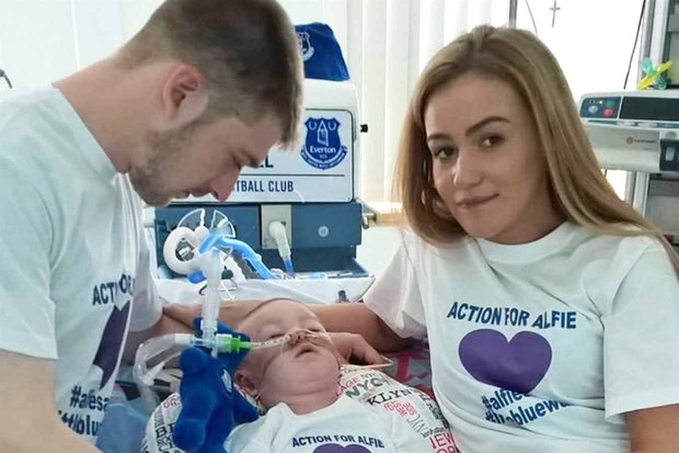 La historia de Alfie Evans: el bebé británico que está en una batalla legal para no ser desconectado