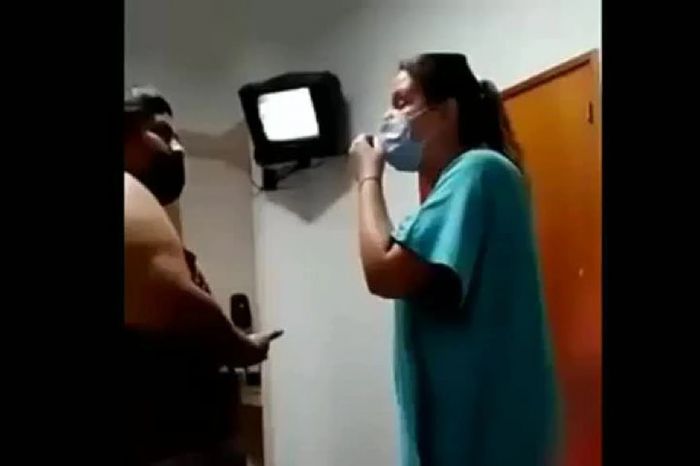 Violento ataque a una médica en un hospital: quedó todo filmado