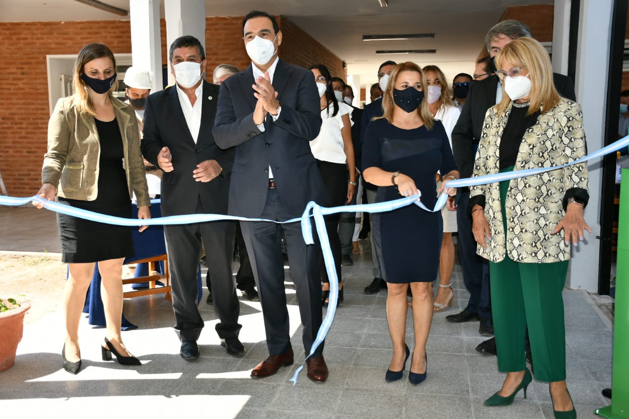 Valdés inauguró una escuela técnica en Empedrado