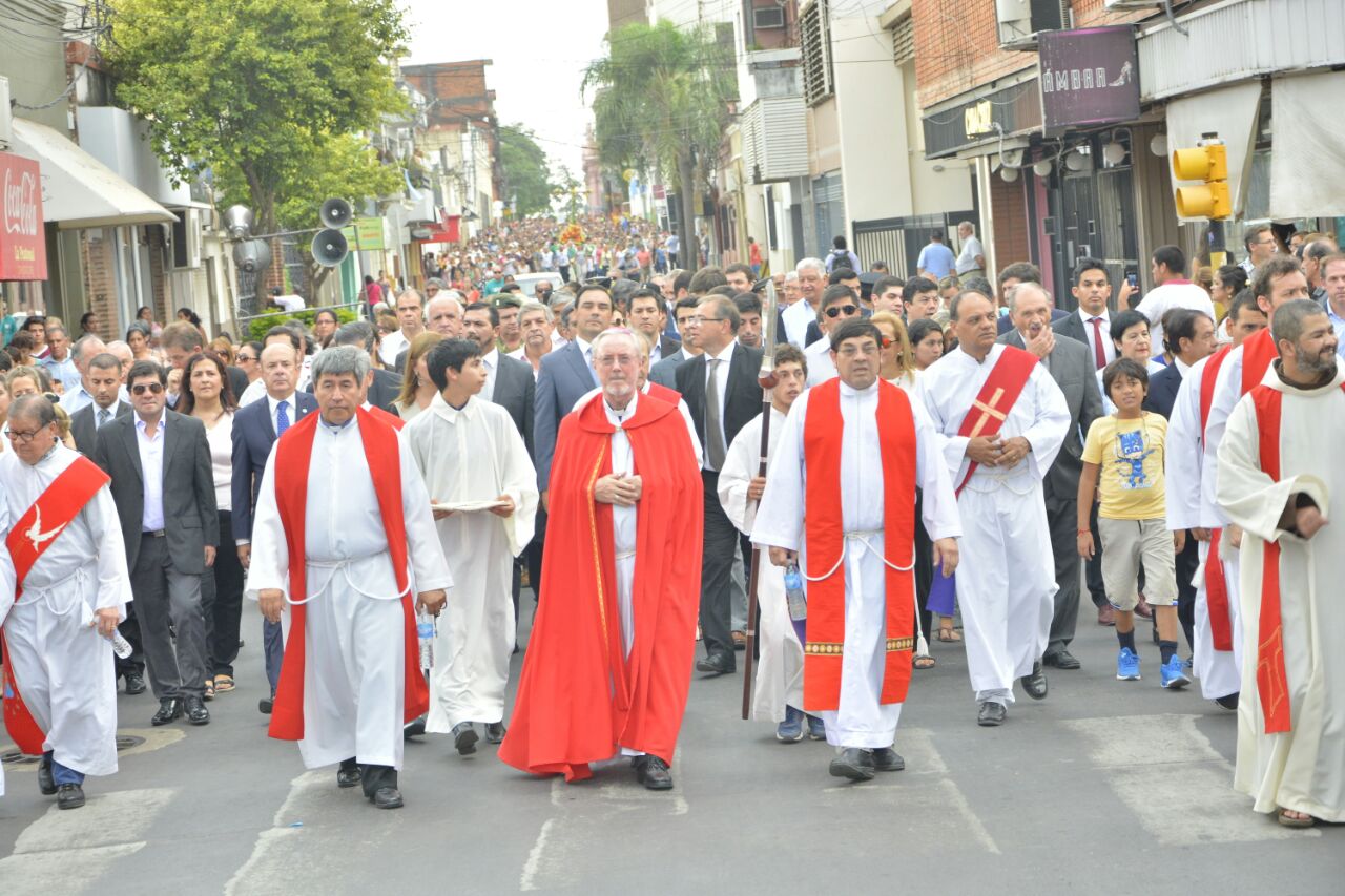 Multitudinaria celebración en Corrientes por la Santísima Cruz de los Milagros