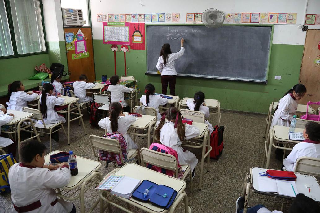 Mil padres de alumnos a juicio por amenazas de bomba falsas en escuelas bonaerenses