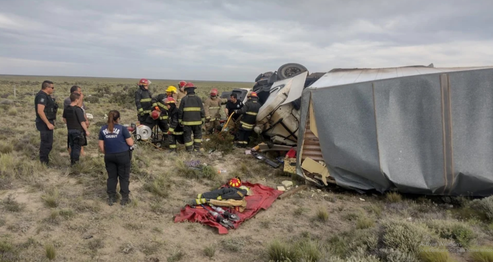 Camionero correntino murió tras volcar en Comodoro Rivadavia