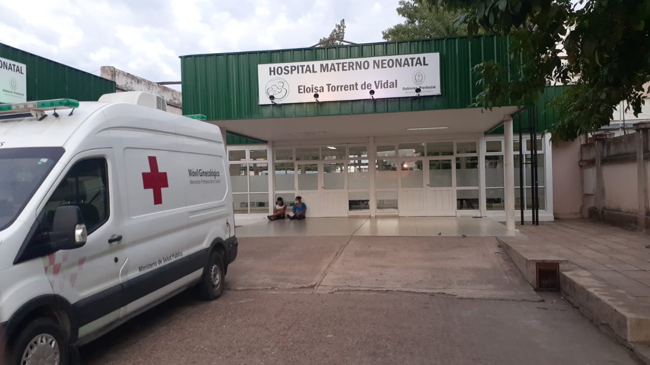 Corrientes: El bebé abandonado está en estado reservado y con respirador