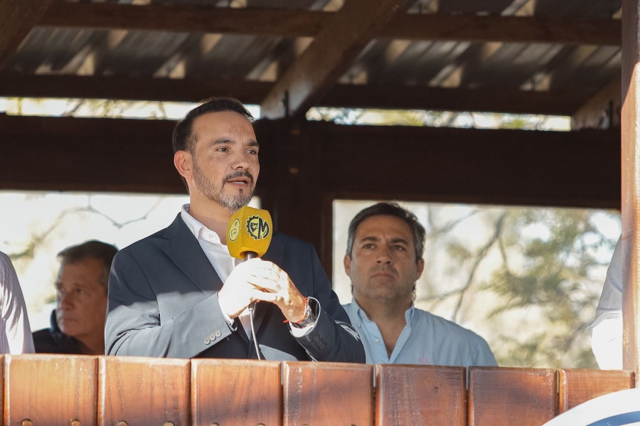Valdés confirmó que a fin de mes habrá nuevos anuncios salariales
