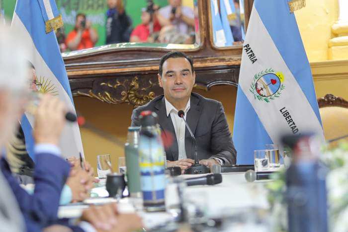 Valdés encabezó una reunión de Gabinete ampliado en Casa de Gobierno
