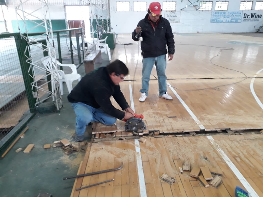 Avanzan a buen ritmo las obras en Sportiva y esta semana llega el nuevo parqué