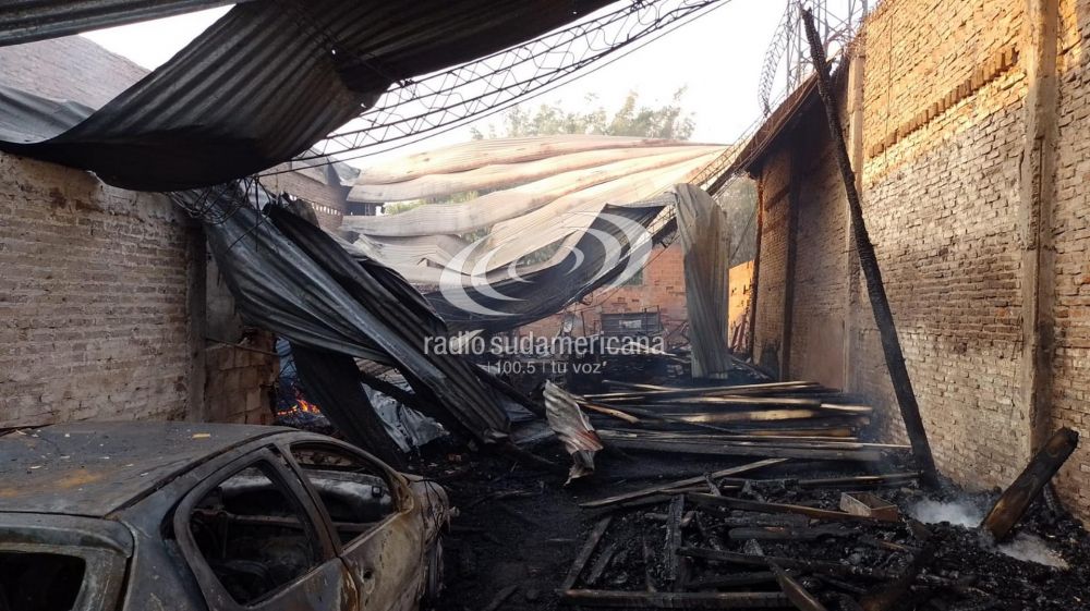 Tremendo incendio: así quedó la maderera consumida por el fuego