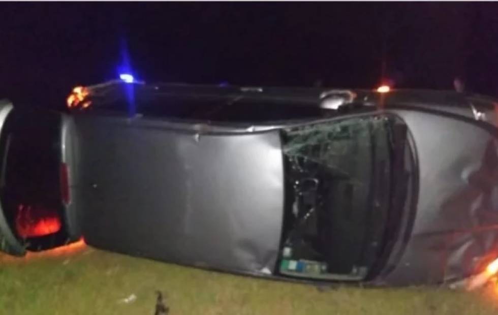 El Chango Spasiuk volcó con su auto en la Ruta Nacional 123