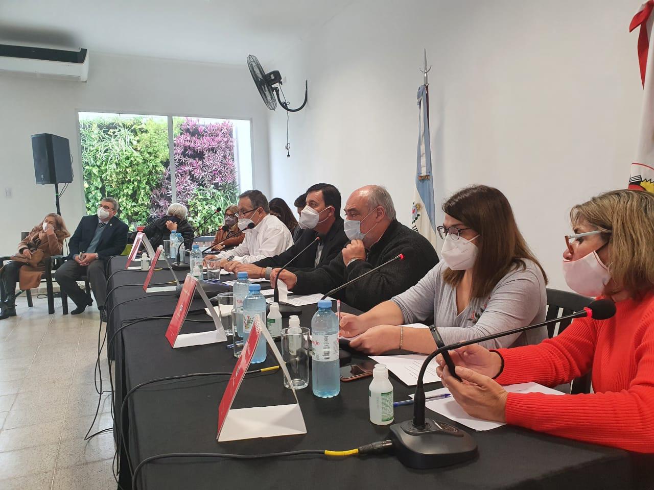La UCR conformará una comisión para definir esquema de alianzas