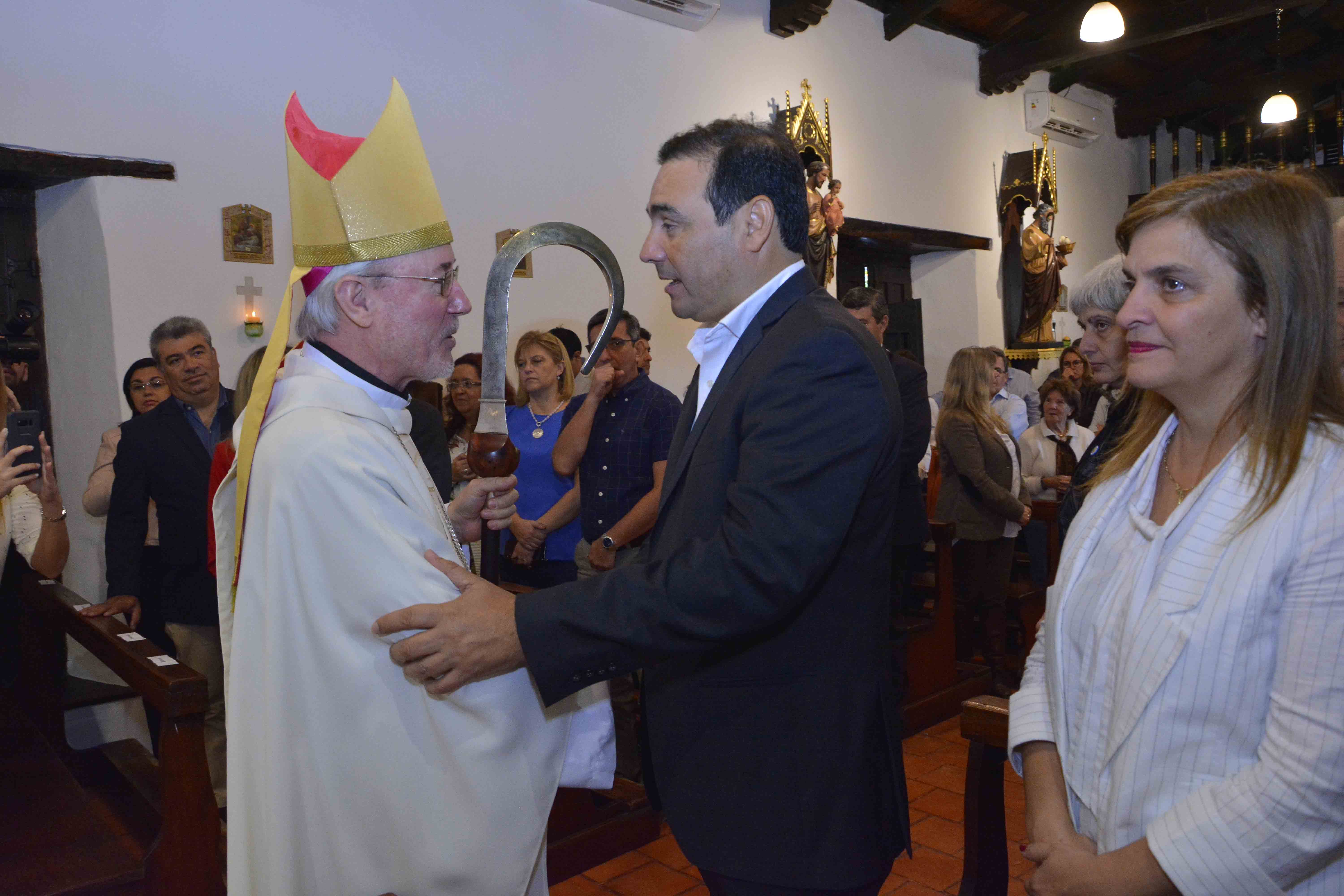 Parroquia de Santa Ana: Valdés inauguró las obras de  refacción y anunció nuevas inversiones para la localidad