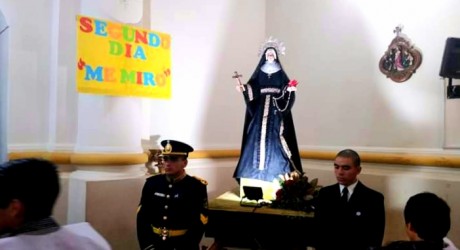 Multitud de fieles honran en Esquina a Santa Rita