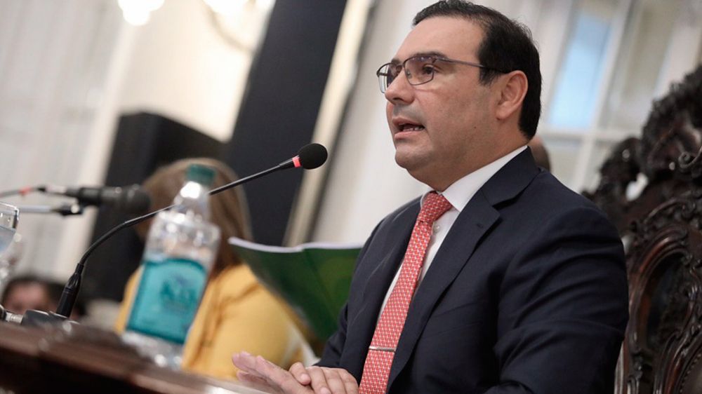 Valdés cierra marzo como segundo gobernador con mejor imagen