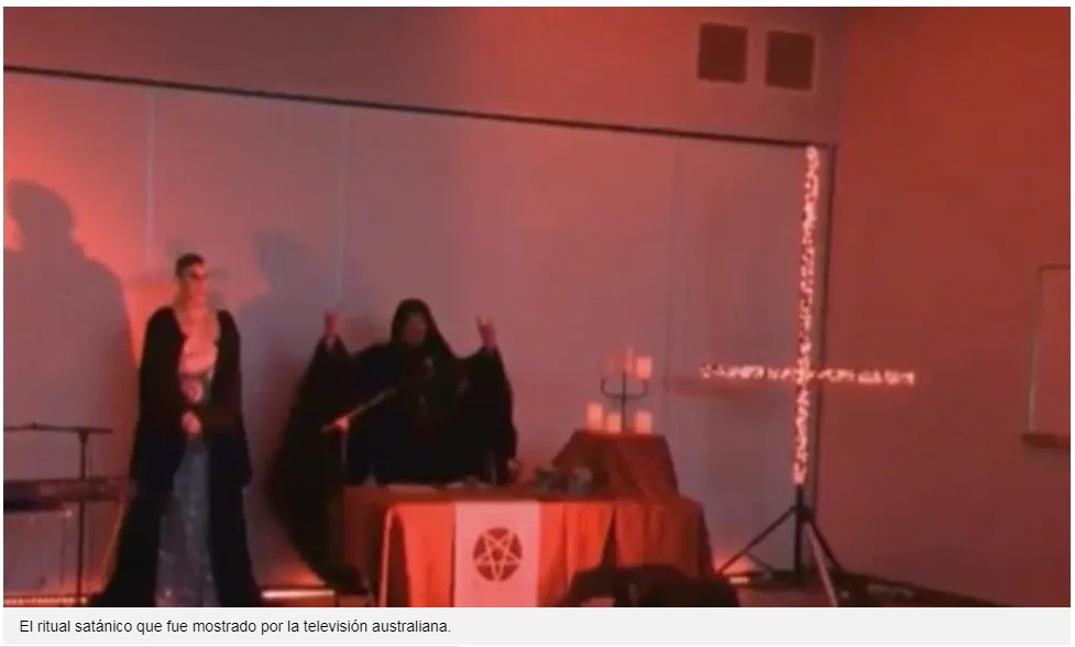 Por error, un noticiero transmitió un ritual satánico en vivo