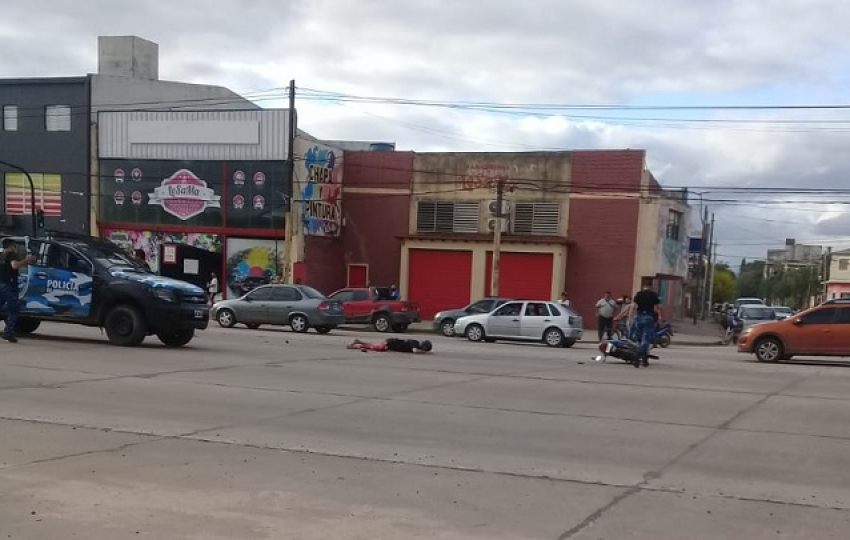 Corrientes: motociclista fue atropellado por un camión en avenida Independencia
