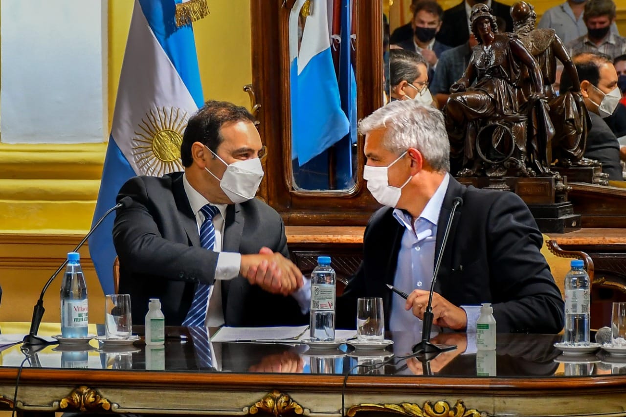 Valdés firmó convenio con Nación por la Emergencia Agropecuaria