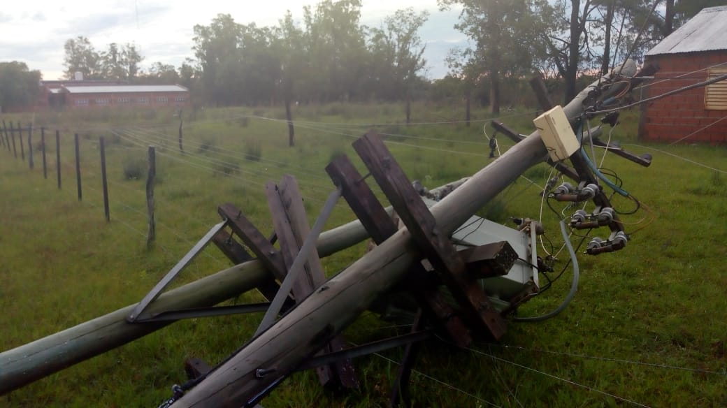 Fuerte temporal de lluvia y viento dejó una persona herida y numerosos destrozos en el sureste provincial