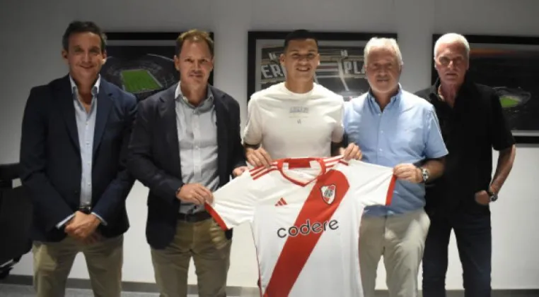 Herrera extendió su vínculo con River