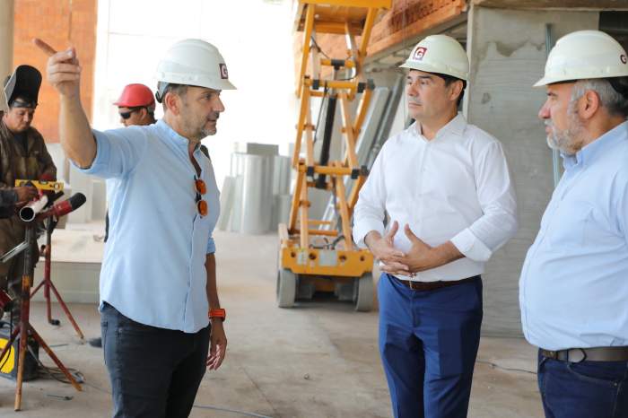 Valdés recorrió la obra en construcción del Hotel Marriott