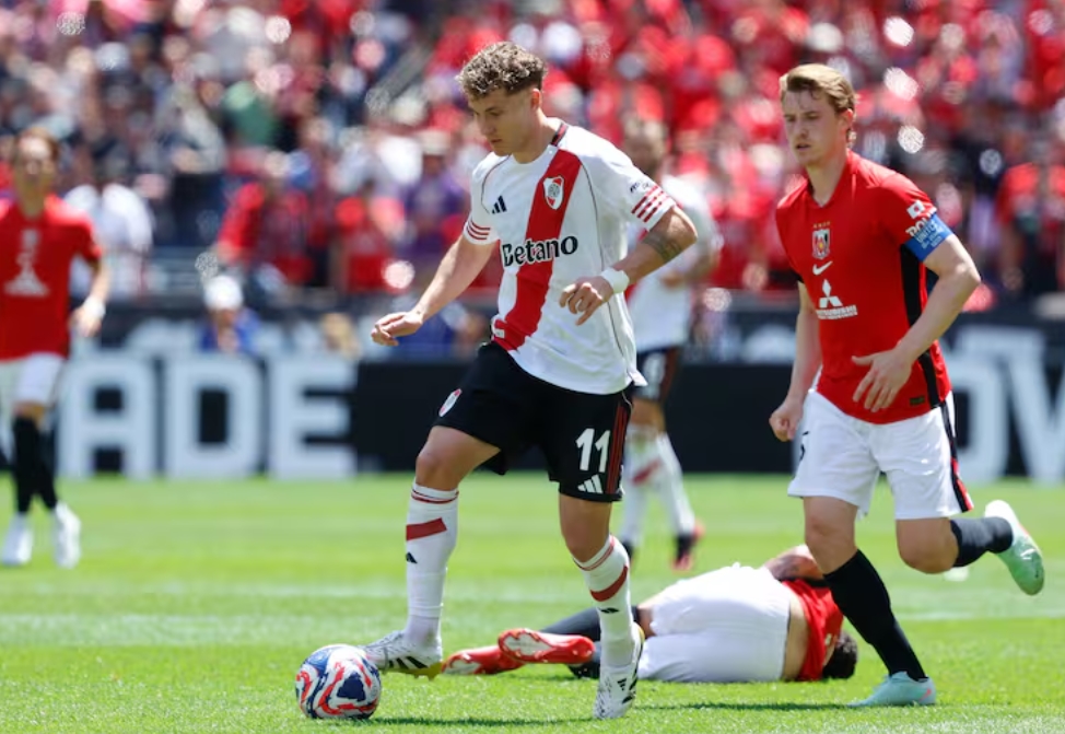 El capitán de Urawa Red Diamonds no saludó a los jugadores de River antes del inicio del partido