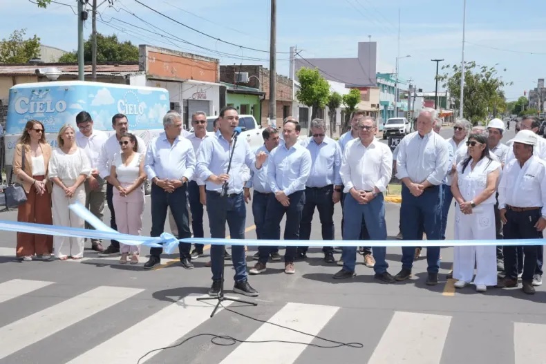 Valdés inauguró la ampliación de la Escuela Especial N°2 de Goya