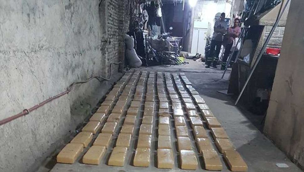 Condenaron a 6 años de prisión al policía federal que fue atrapado con 500 kilos de droga