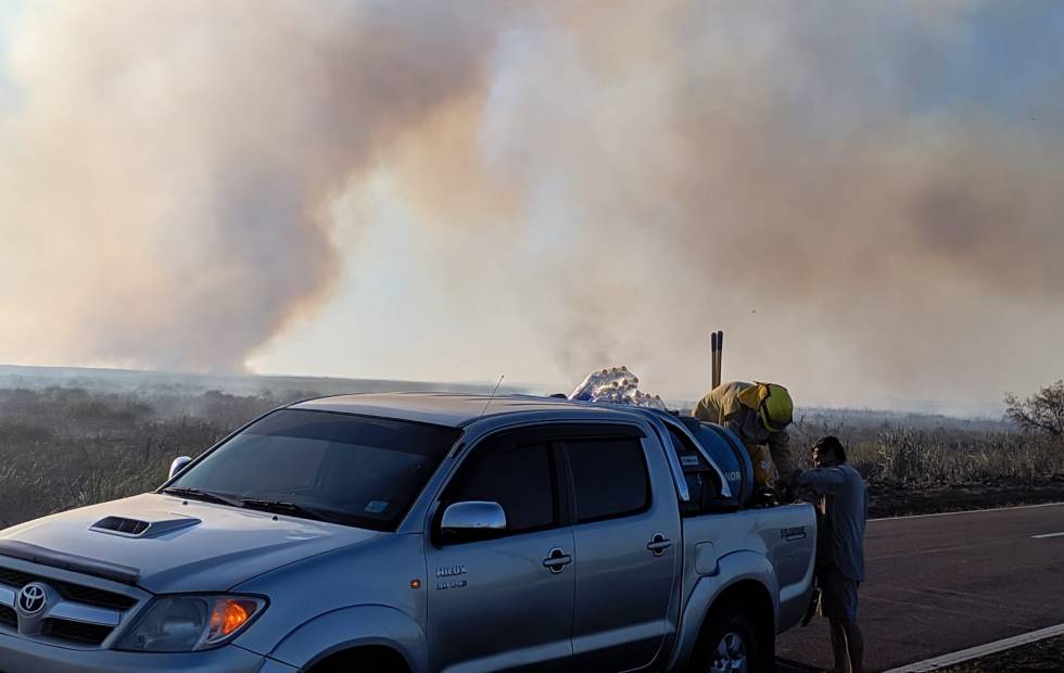 Bomberos de San Miguel trabajan con un móvil particular prestado y no dan abasto
