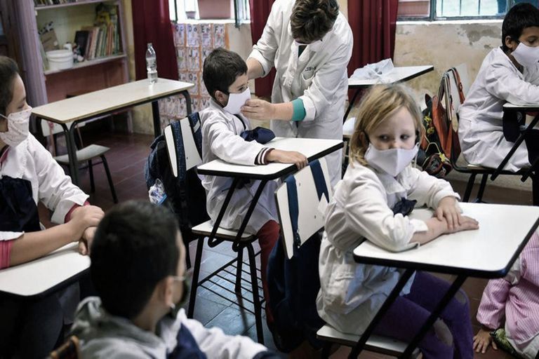 Con presencialidad plena y sin burbujas, Corrientes acordó la implementación del Protocolo Aula Segura