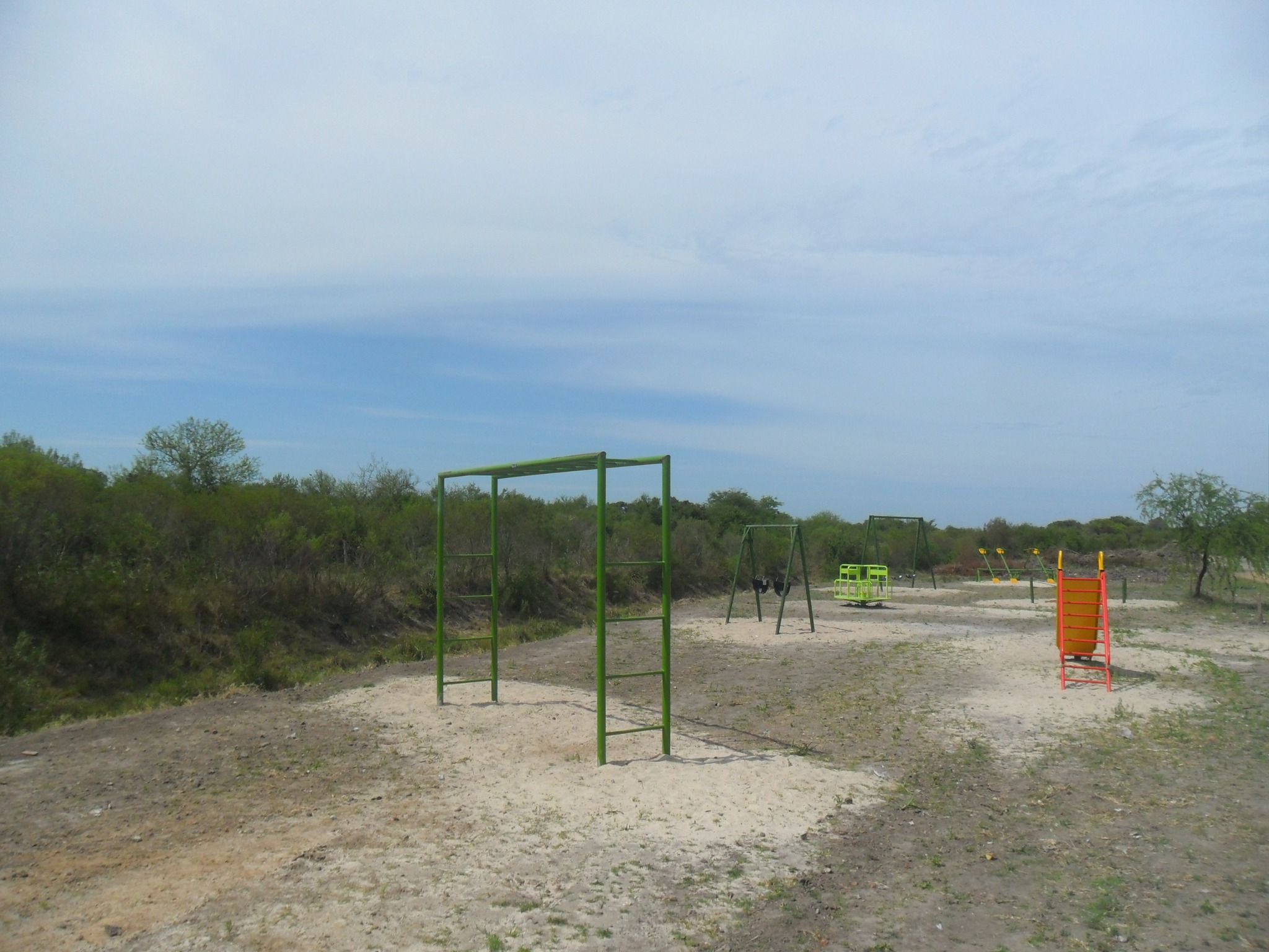 Pueblo Libertador: instalaron juegos en una plazoleta