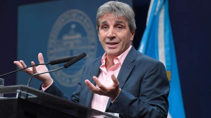 El Gobierno anunció que Argentina registró superávit fiscal en abril