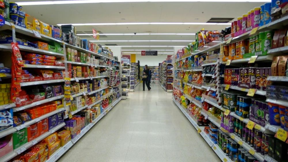 Precios congelados: Arrancan con un aumento de más del 20 por cierto