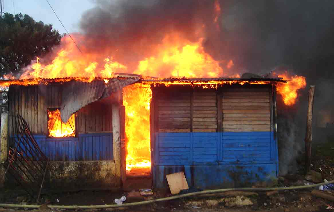 Virasoro: Niños de 1 y 3 años murieron en un incendio originado en su casa