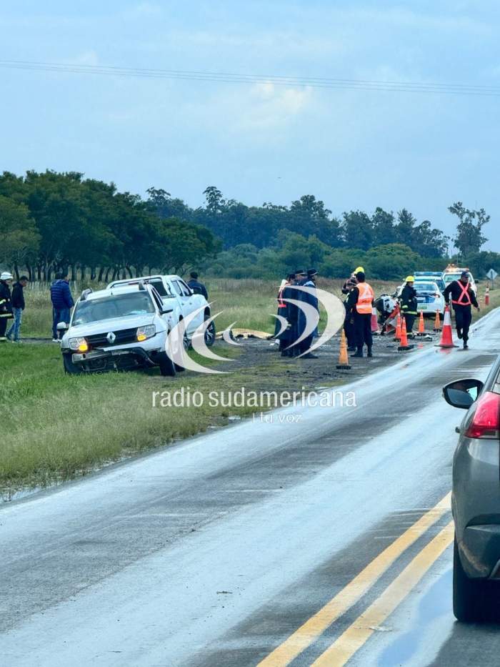 Dos personas fallecieron tras un choque en la Ruta Nacional N° 12