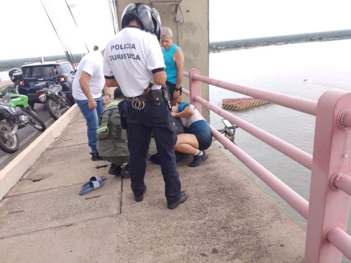 Heróico rescate en el Puente General Belgrano