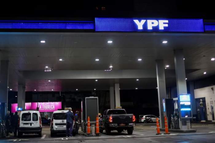 YPF: la venta de combustibles por la madrugada creció un 25% a nivel nacional