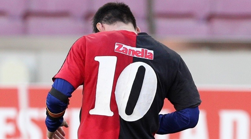 Messi fue multado por el homenaje a Maradona