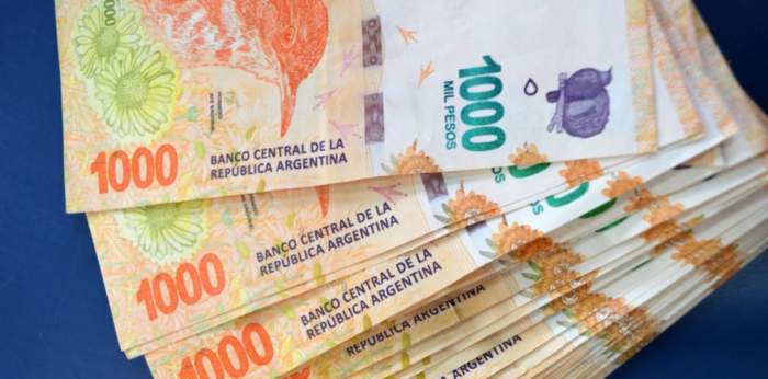 Bono para trabajadores en negro: cobrarán $94.000 en dos cuotas
