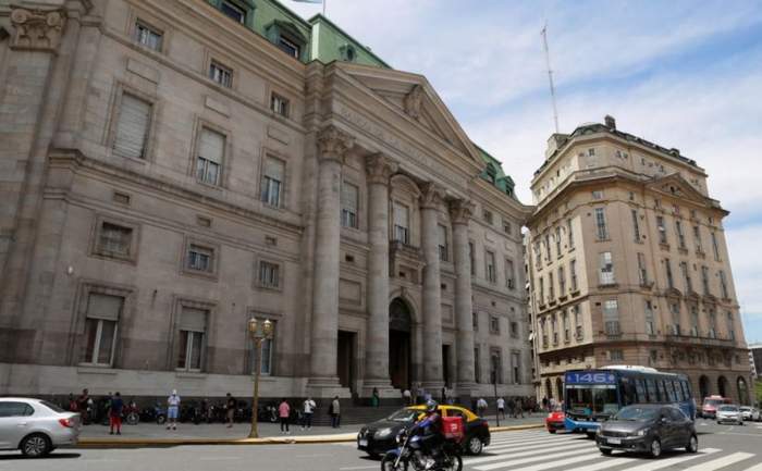 La Justicia suspendió el decreto que transforma al Banco Nación en S.A.