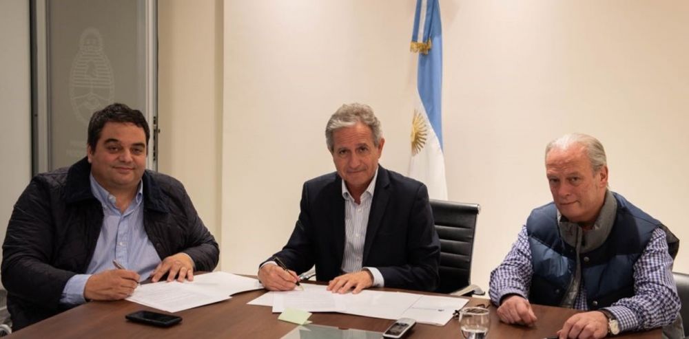La Nación acordó con UPCN y los empleados estatales cobrarán un plus de $5 mil