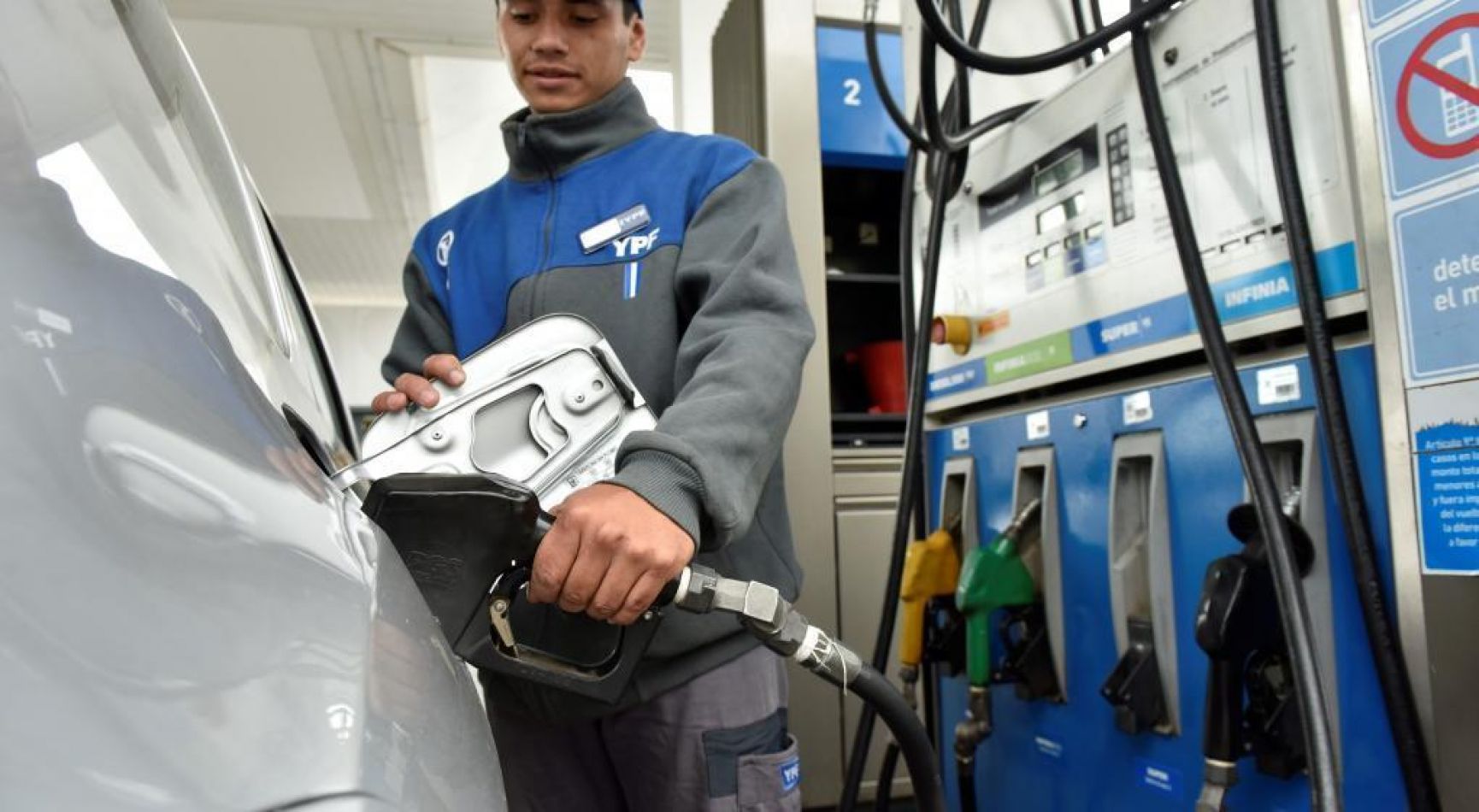 Aumentaron los combustibles hasta un 11,5% en todo el país