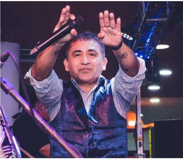 Murió el cantante Huguito Flores tras protagonizar un trágico choque