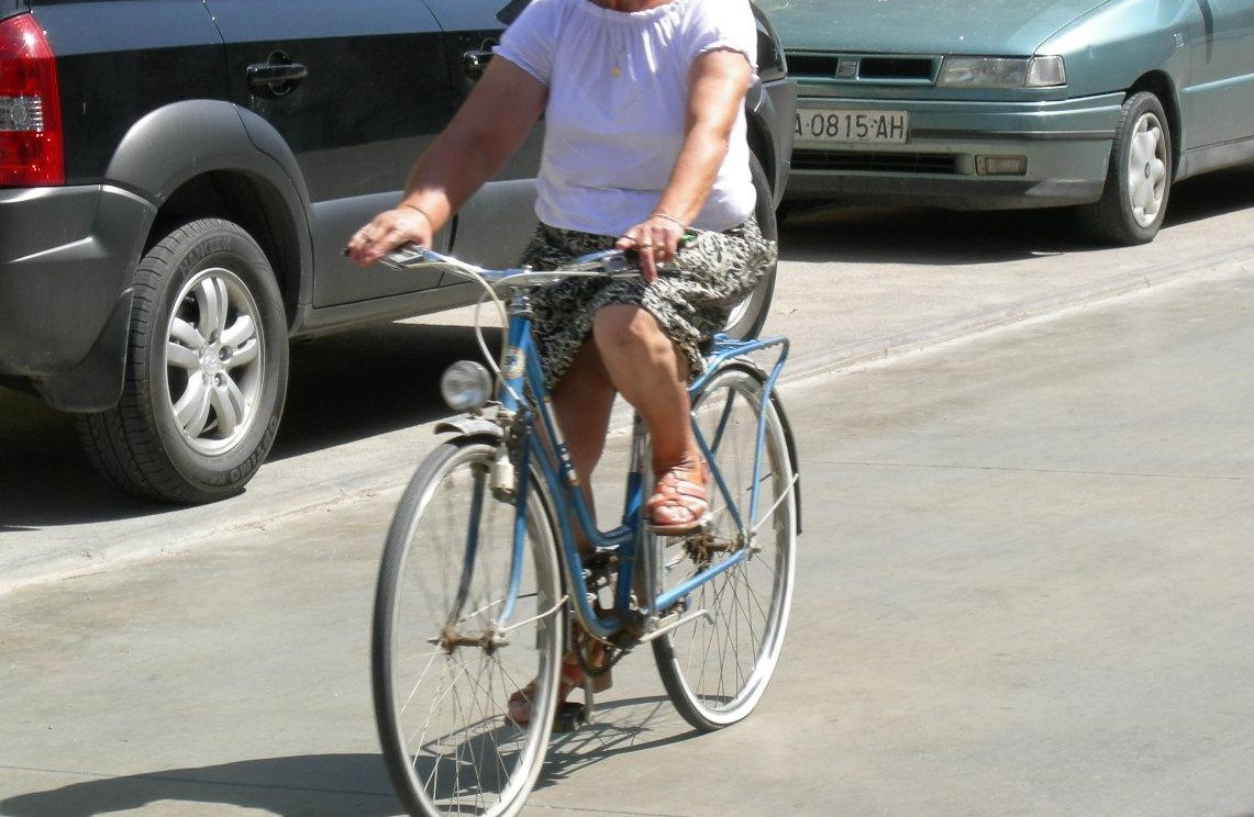 Esquina: le robaron cuando volvía de trabajar en su bicicleta