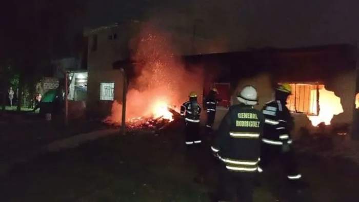 Mataron a una nena de 7 años, cuyo cuerpo estaba en el ropero de un vecino
